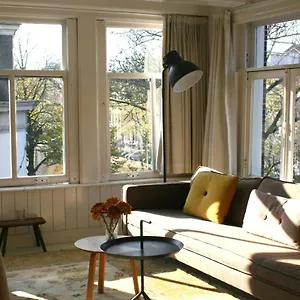 Bed & Breakfast Miauw Suites, Canal View City Centre, Amsterdam